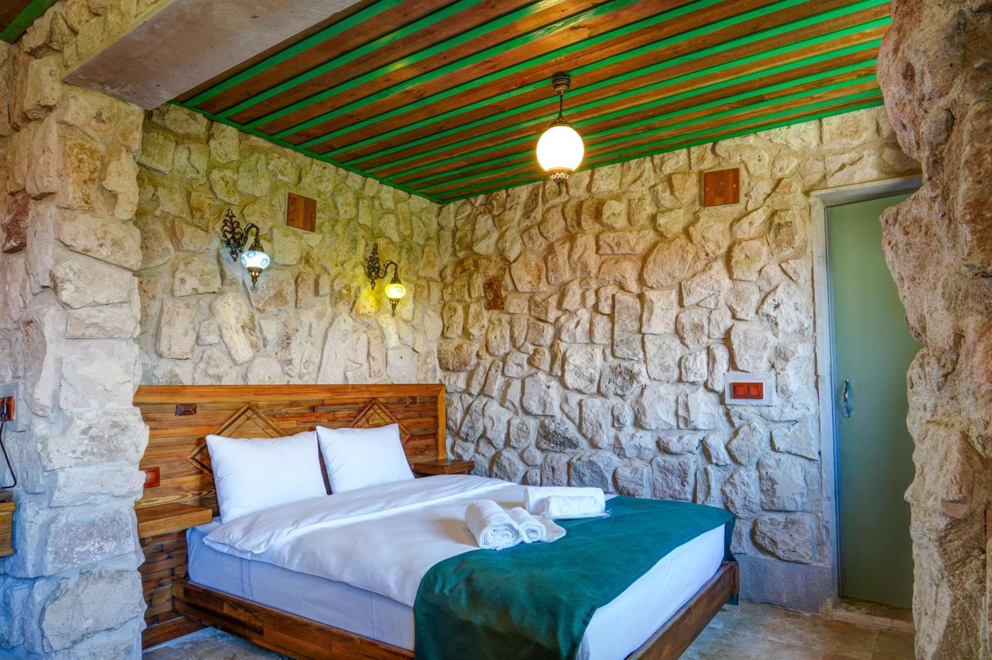 Nissa Cave Hotel Goreme Bagian luar foto