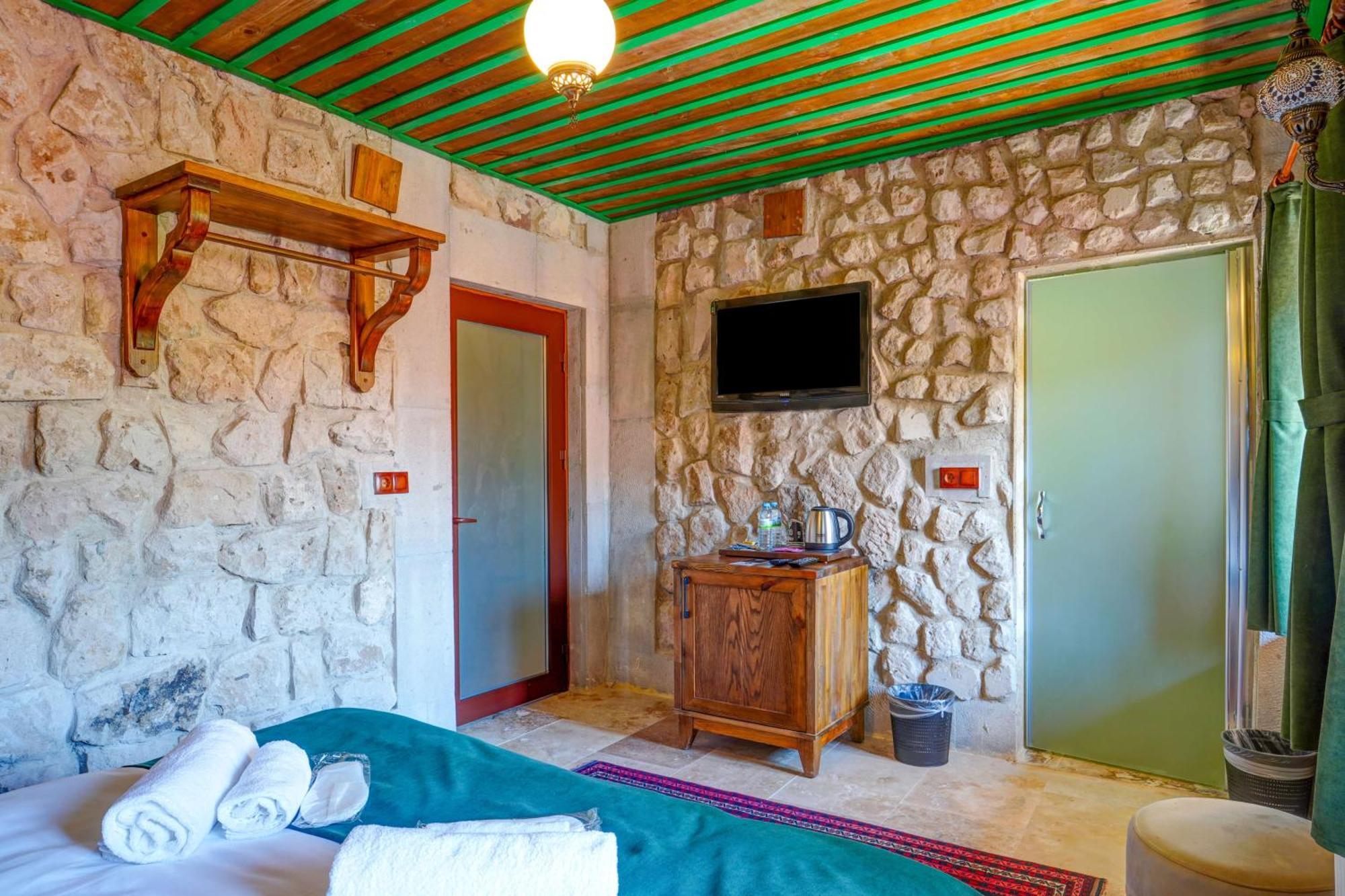 Nissa Cave Hotel Goreme Bagian luar foto